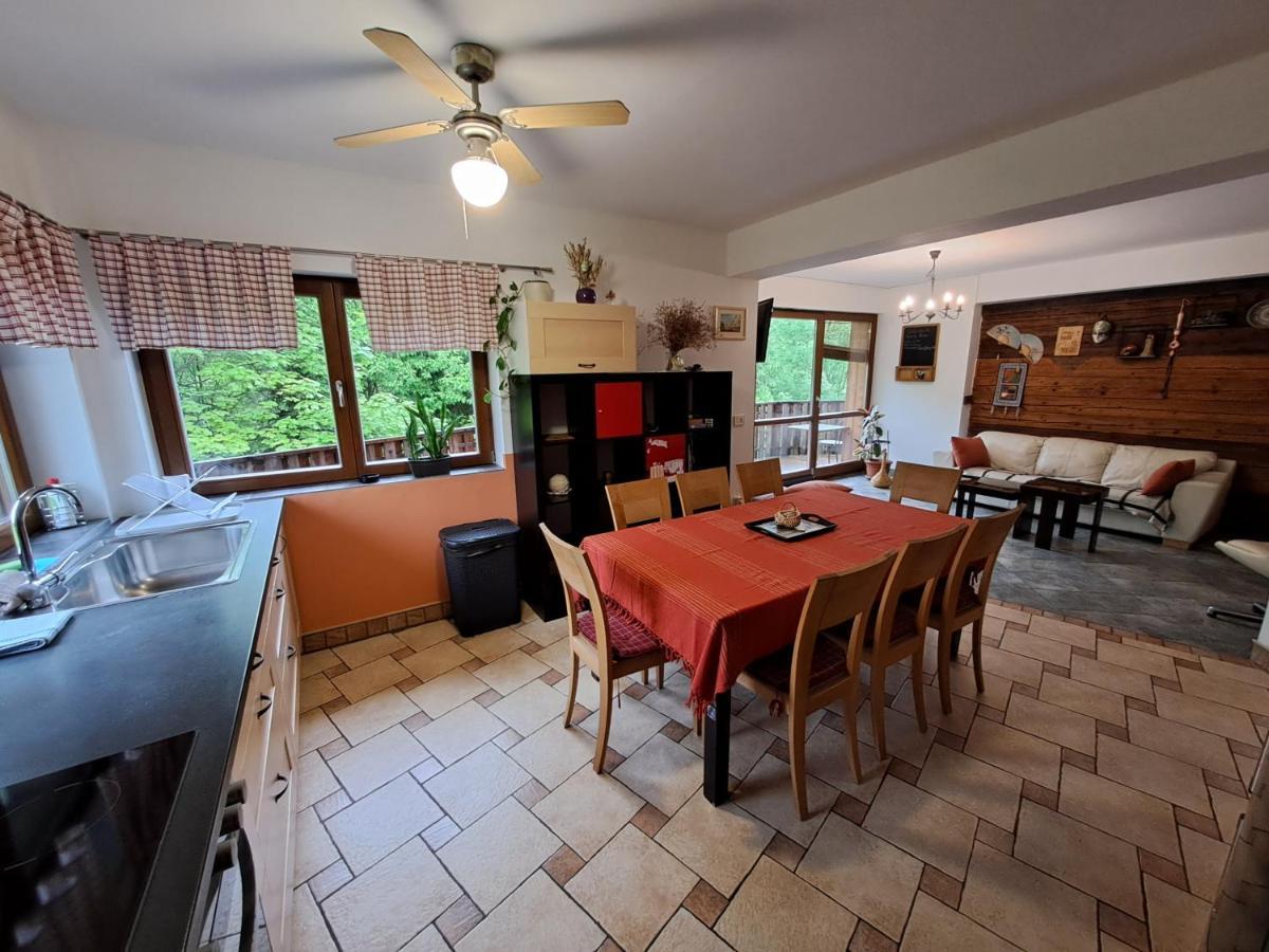 Villa Family House à Mozirje Extérieur photo